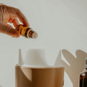 Adding Essential Oil to a Diffuser